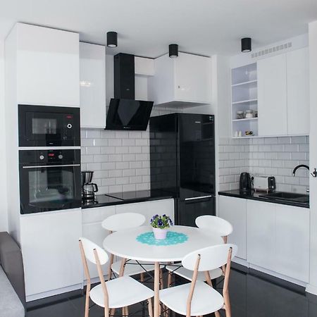 Apartament Winogrady Hawelanska พอซนาน ภายนอก รูปภาพ