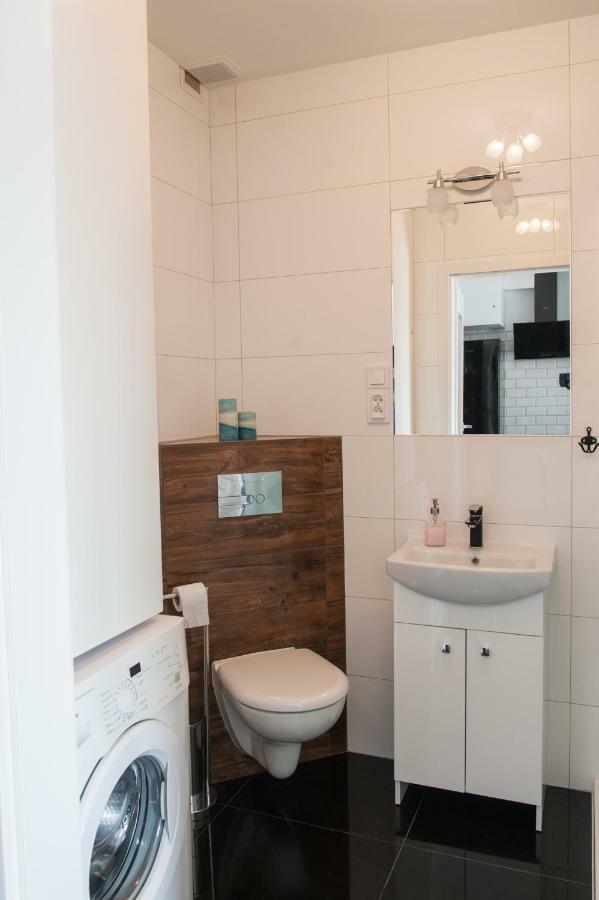 Apartament Winogrady Hawelanska พอซนาน ภายนอก รูปภาพ